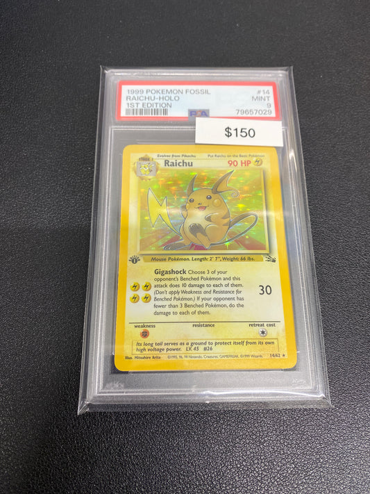 Pokémon Raichu Fossil 1st Edition Holo 14/62 PSA 9